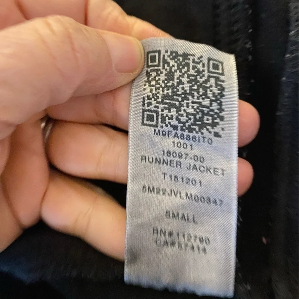TRUE RELIGION MEN'S RUNNER ZIP JACKET size small